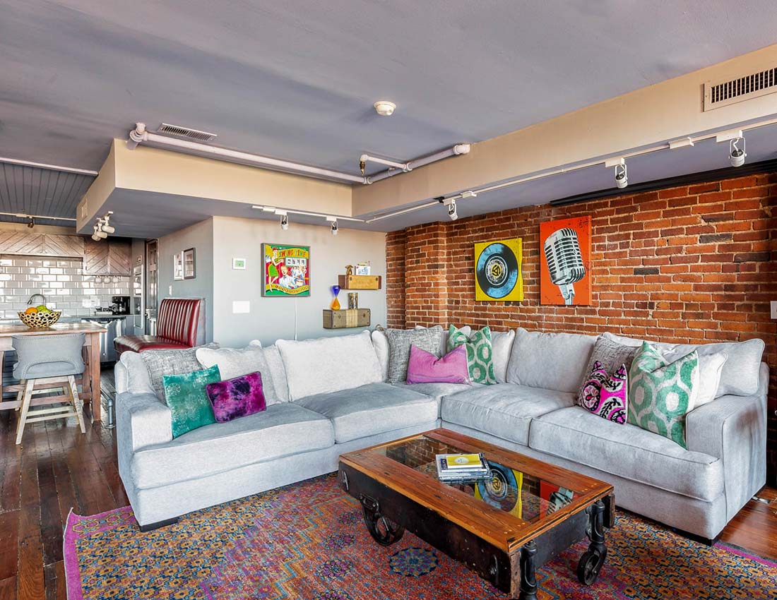 printers alley deluxe penthouse